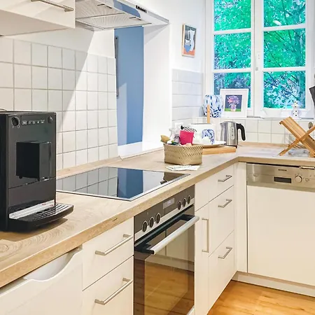 1 Bedroom Beautiful In *